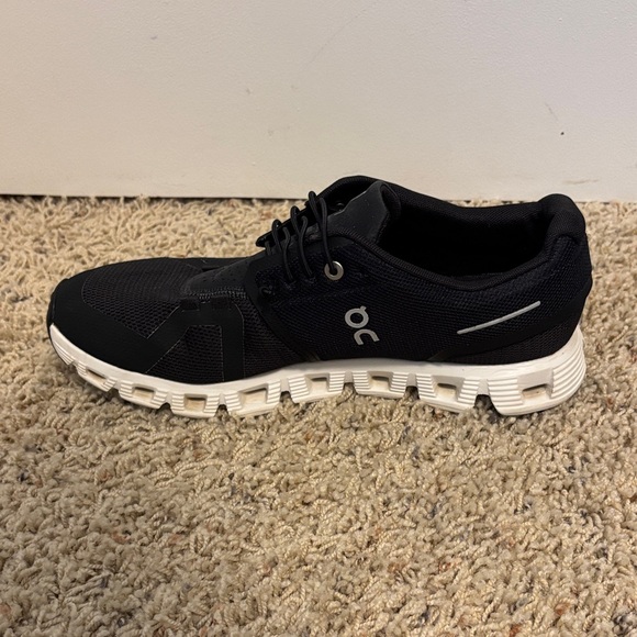 On Running Women’s Black Athletic Shoes - Picture 4 of 7